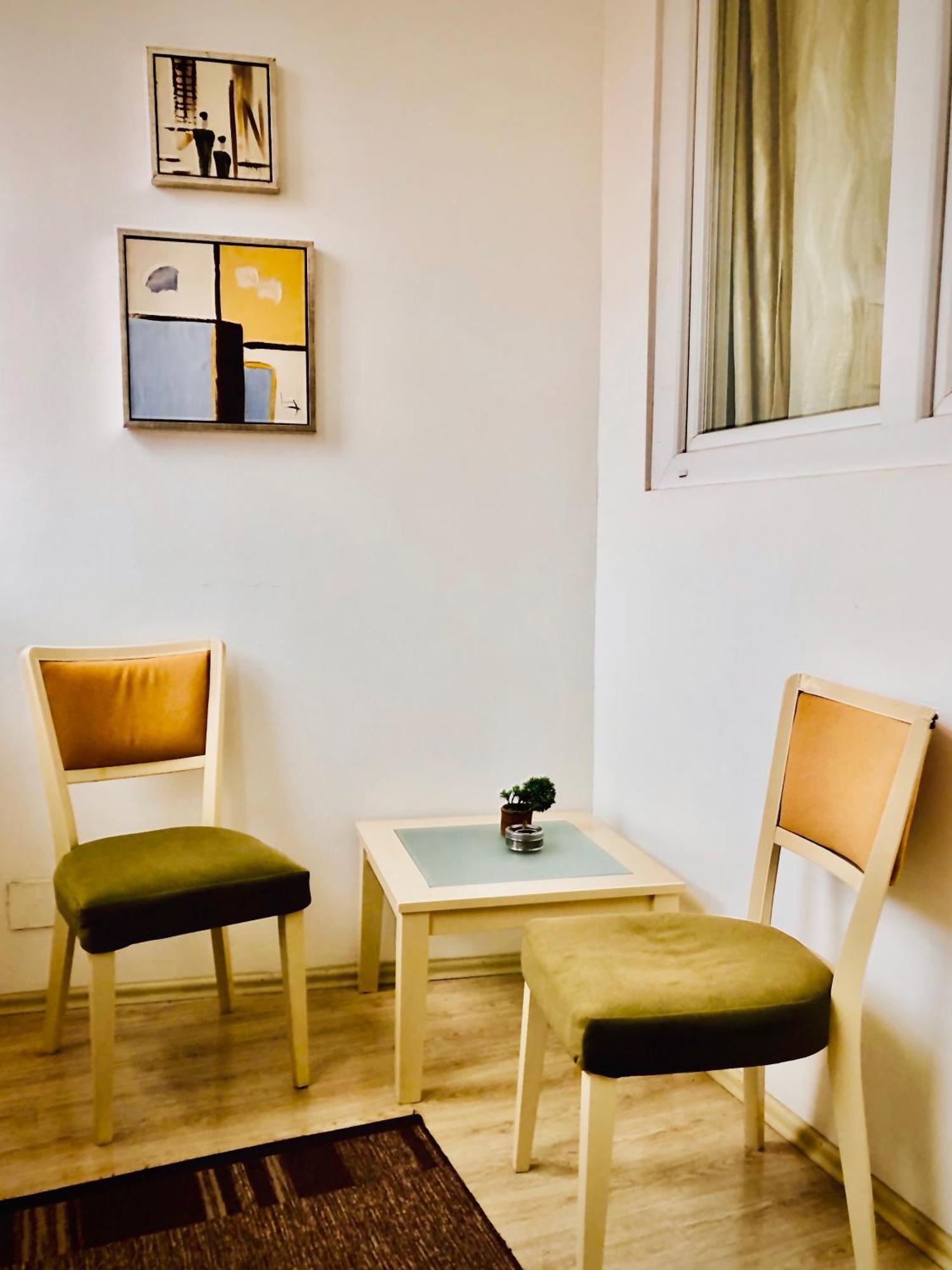 Urban Boutique Hotel Пристина Стая снимка