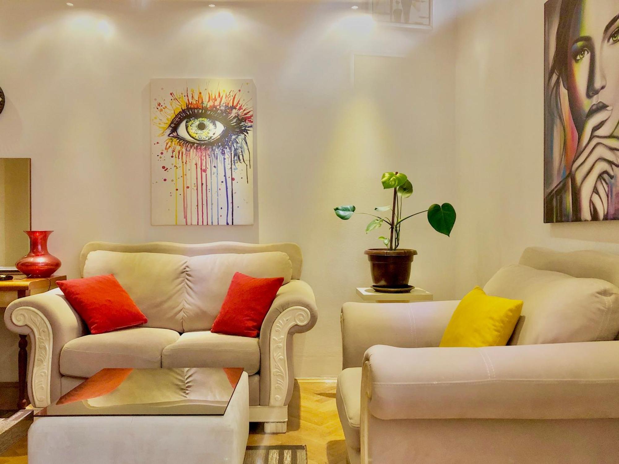 Urban Boutique Hotel Пристина Екстериор снимка