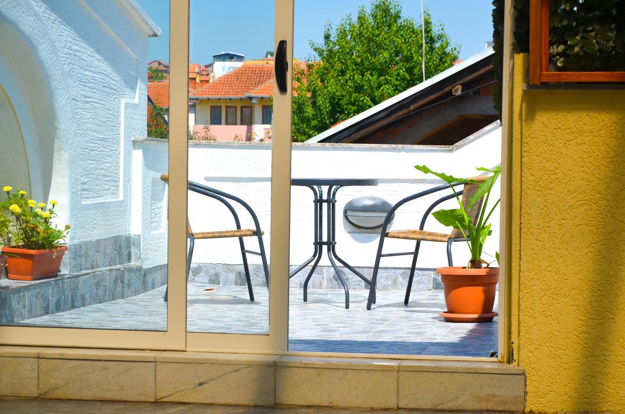 Urban Boutique Hotel Пристина Екстериор снимка